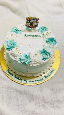 Pineapple flavour cake