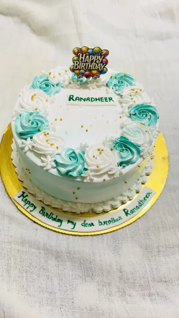 Pineapple flavour cake
